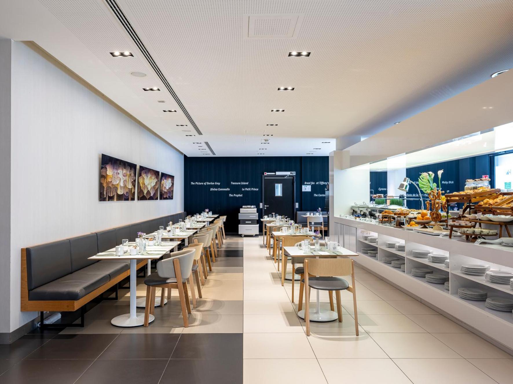 Eurostars Book Hotel — Photos 3